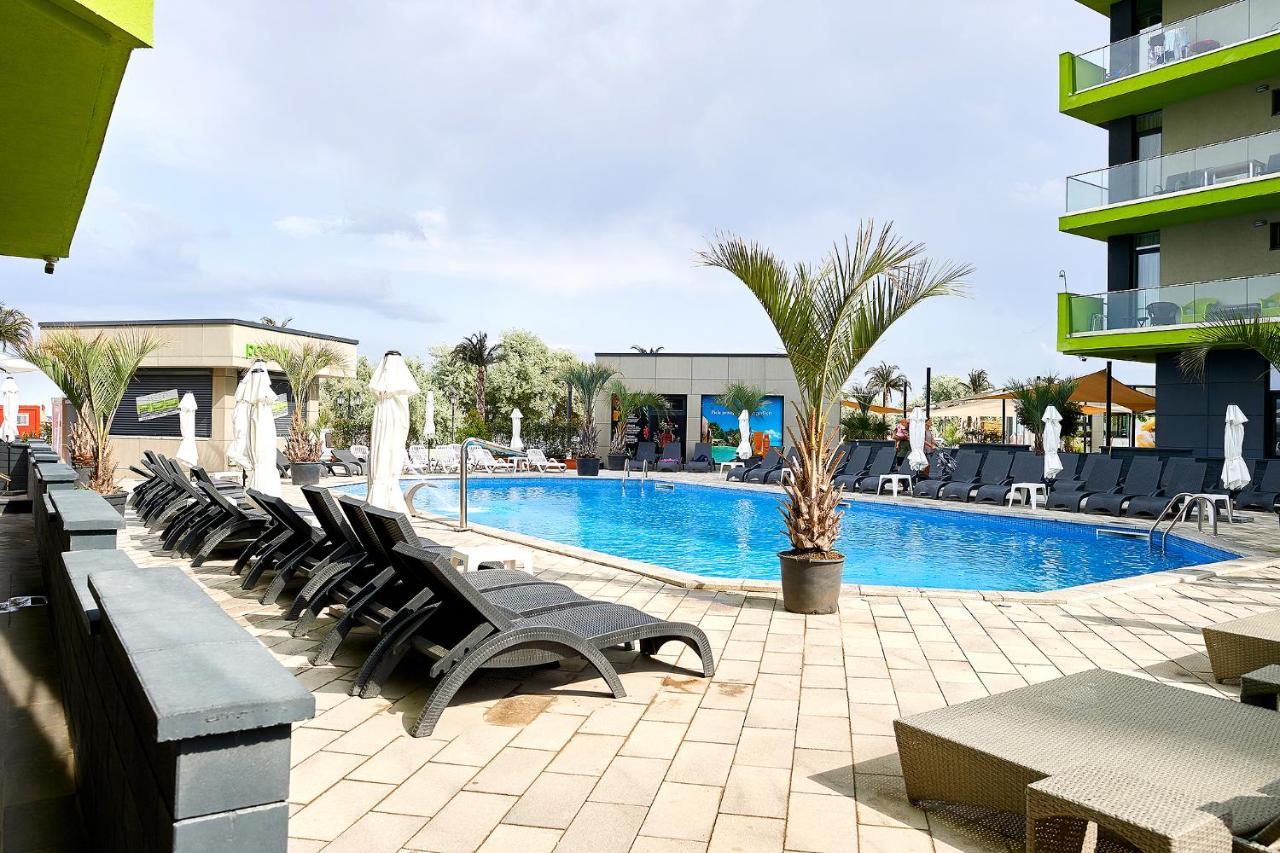 Moonlight Studio - Spa N Pools Beach Resort ママイア エクステリア 写真